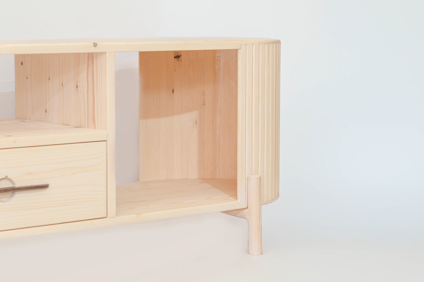 The Hepburn tv unit